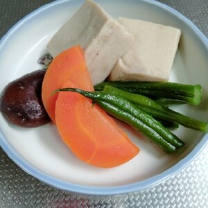 栄養満点！時短で高野豆腐とにんじんの煮物